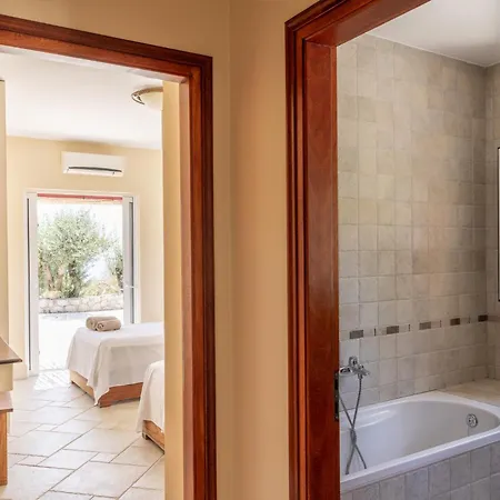 Villa Minos - 4-bedroom Luxury With Pool In Spartia, Kefalonia Spartia (Kefalonia)